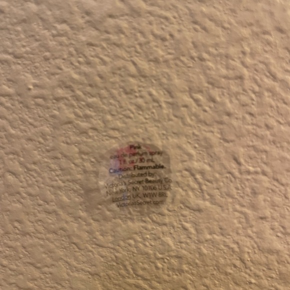 Victoria’s Secret PINK Eau de Perfume rare and discontinued - Picture 2 of 3